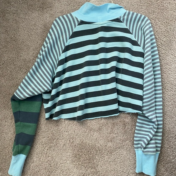 Free people M varsity cropped T - Picture 2 of 3